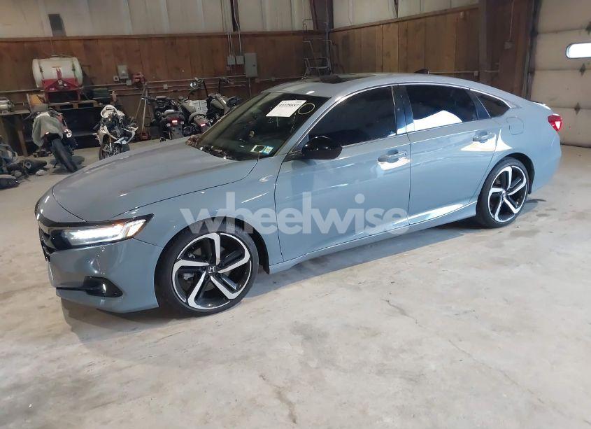 Photo 2 of 2022 Honda Accord SPORT 2.0T (VIN 1HGCV2F30NA016388)
