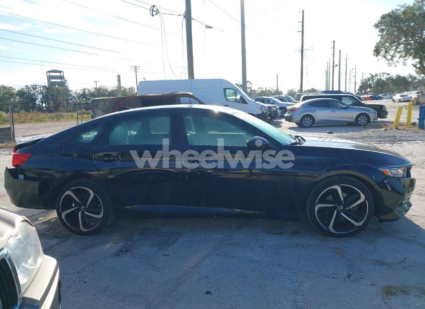 Photo 13 of 2018 Honda Accord SPORT 2.0T (VIN 1HGCV2F31JA000209)