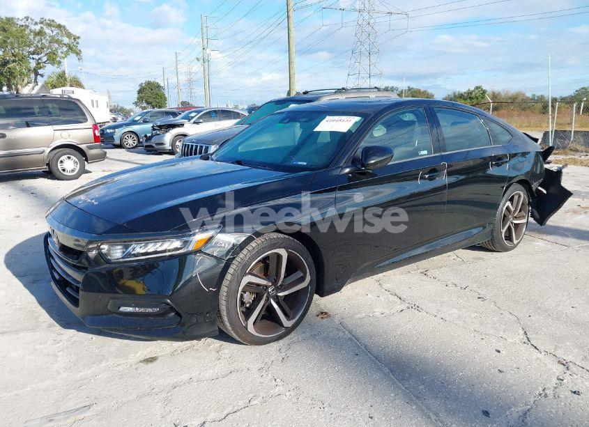 Photo 2 of 2018 Honda Accord SPORT 2.0T (VIN 1HGCV2F31JA000209)