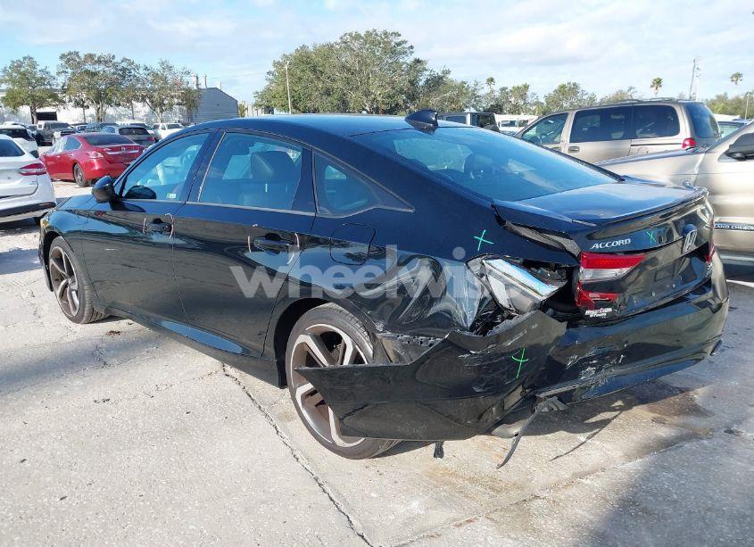 Photo 3 of 2018 Honda Accord SPORT 2.0T (VIN 1HGCV2F31JA000209)