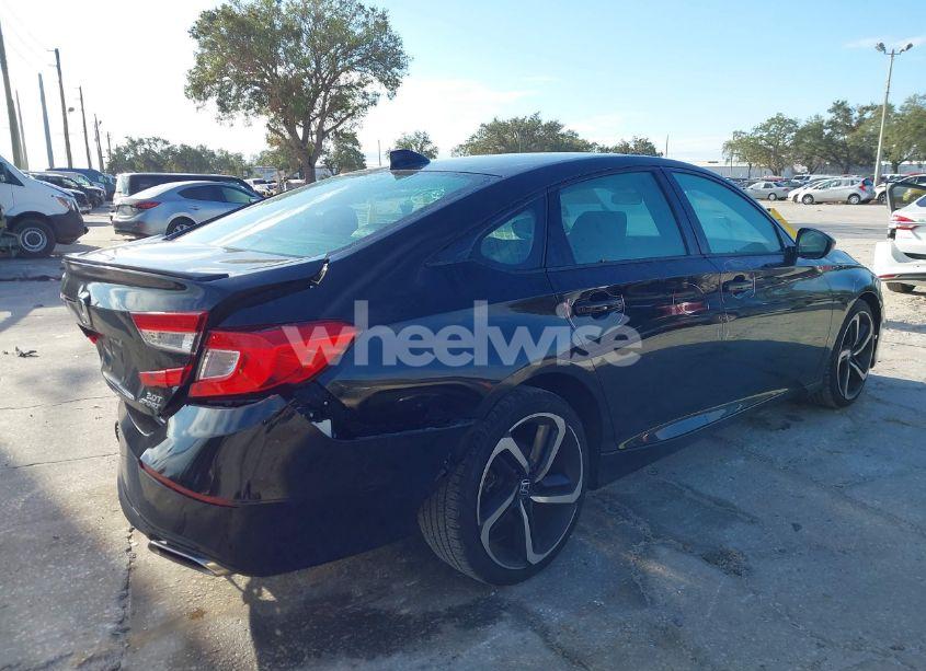 Photo 4 of 2018 Honda Accord SPORT 2.0T (VIN 1HGCV2F31JA000209)