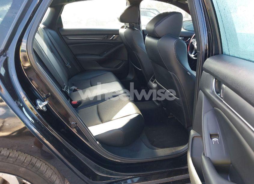 Photo 8 of 2018 Honda Accord SPORT 2.0T (VIN 1HGCV2F31JA000209)