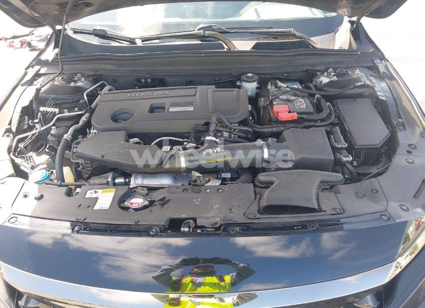 Photo 10 of 2018 Honda Accord SPORT 2.0T (VIN 1HGCV2F31JA004700)