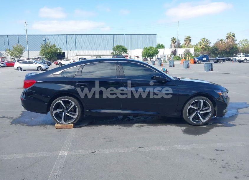 Photo 14 of 2018 Honda Accord SPORT 2.0T (VIN 1HGCV2F31JA004700)
