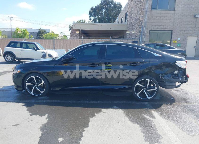 Photo 15 of 2018 Honda Accord SPORT 2.0T (VIN 1HGCV2F31JA004700)