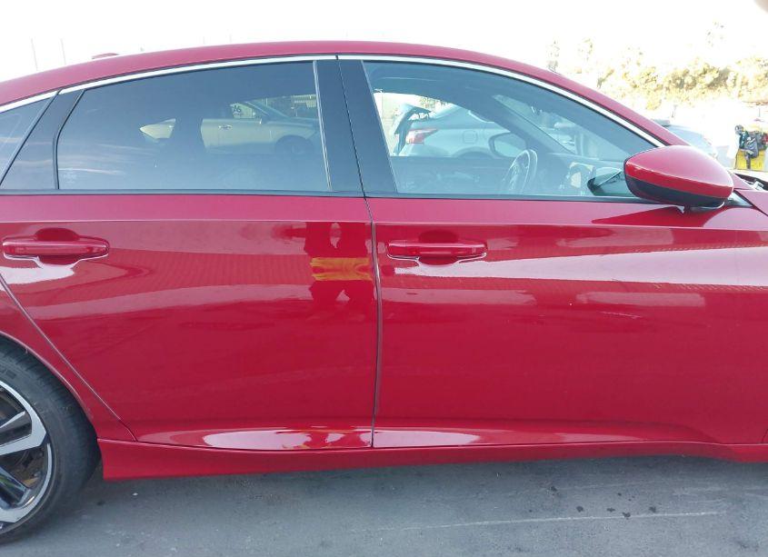 Photo 14 of 2018 Honda Accord SPORT 2.0T (VIN 1HGCV2F31JA004891)