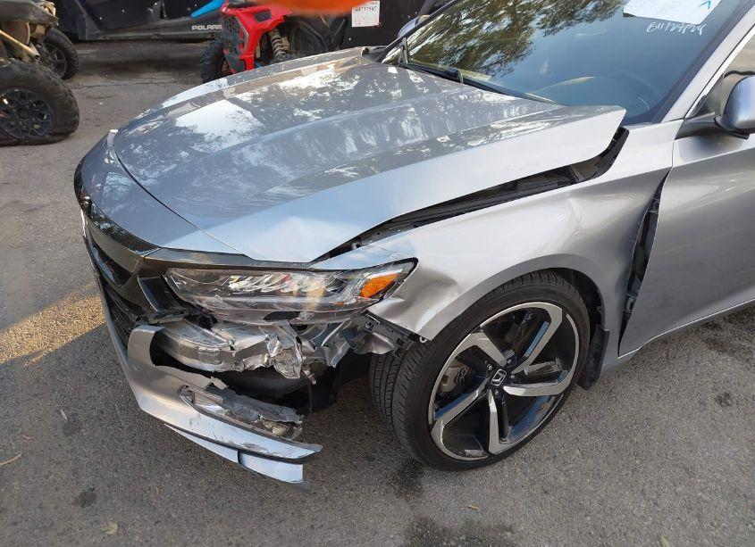 Photo 6 of 2018 Honda Accord SPORT 2.0T (VIN 1HGCV2F31JA013817)