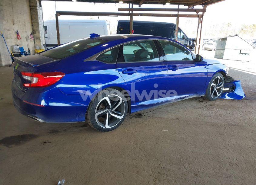 Photo 4 of 2018 Honda Accord SPORT 2.0T (VIN 1HGCV2F31JA018886)