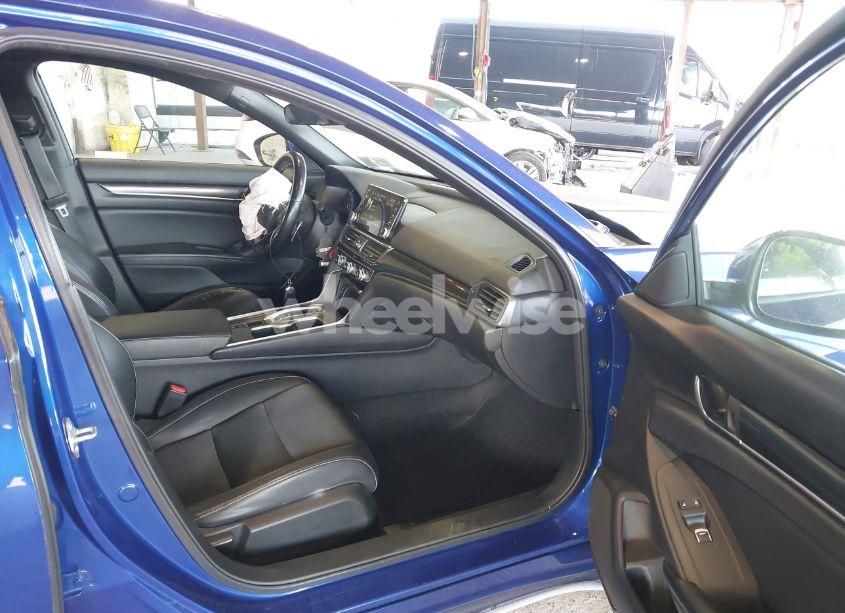 Photo 5 of 2018 Honda Accord SPORT 2.0T (VIN 1HGCV2F31JA018886)