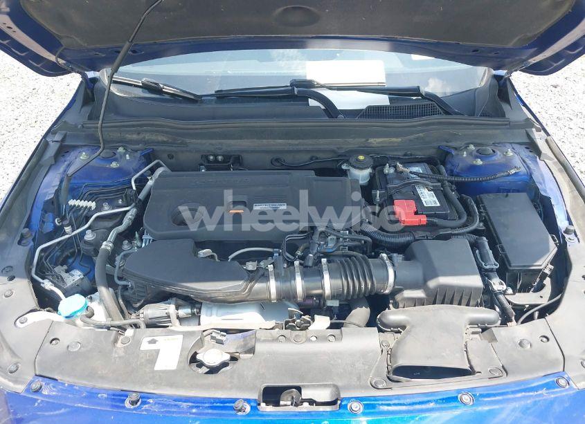 Photo 10 of 2018 Honda Accord SPORT 2.0T (VIN 1HGCV2F31JA047448)