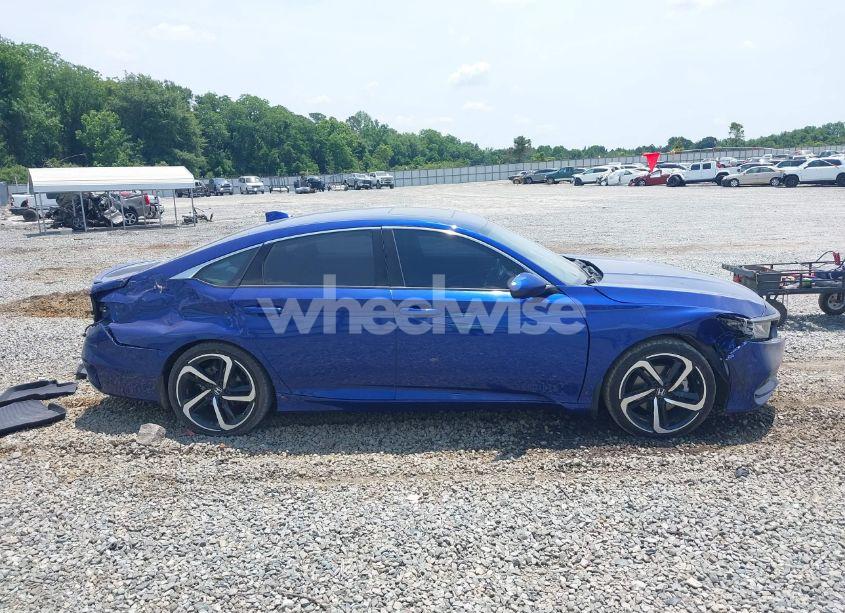 Photo 14 of 2018 Honda Accord SPORT 2.0T (VIN 1HGCV2F31JA047448)