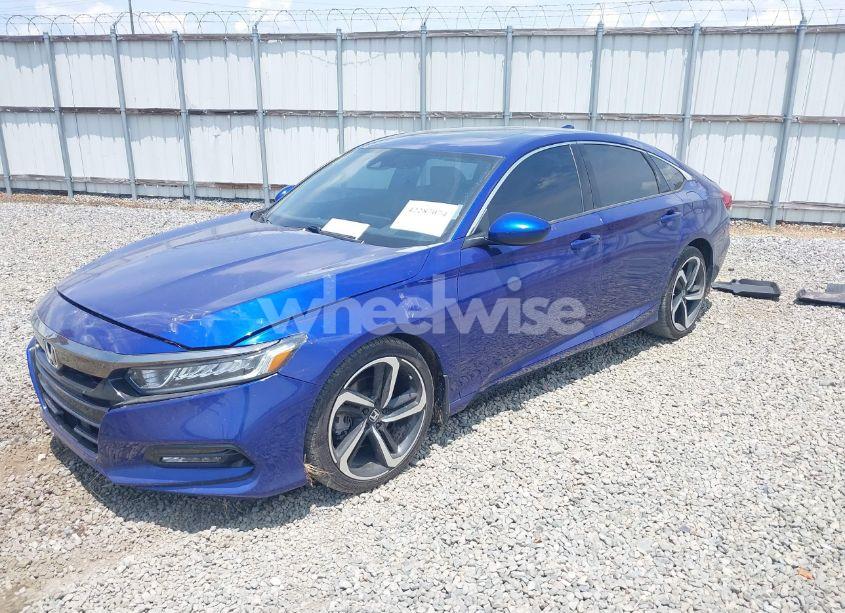 Photo 2 of 2018 Honda Accord SPORT 2.0T (VIN 1HGCV2F31JA047448)