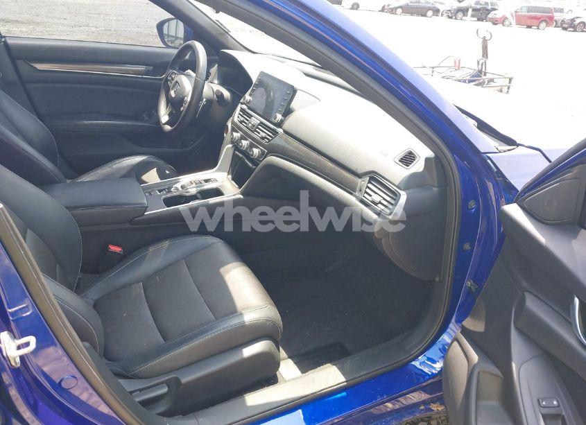 Photo 5 of 2018 Honda Accord SPORT 2.0T (VIN 1HGCV2F31JA047448)