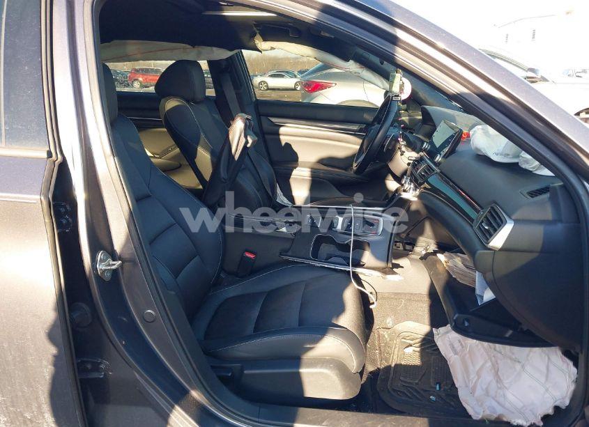 Photo 5 of 2019 Honda Accord SPORT 2.0T (VIN 1HGCV2F31KA002866)