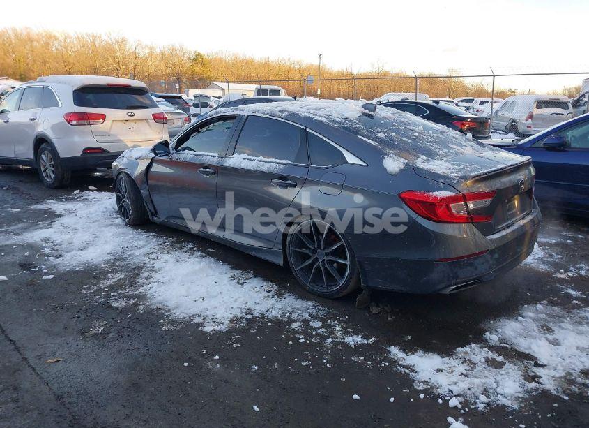 Photo 3 of 2019 Honda Accord SPORT 2.0T (VIN 1HGCV2F31KA009185)
