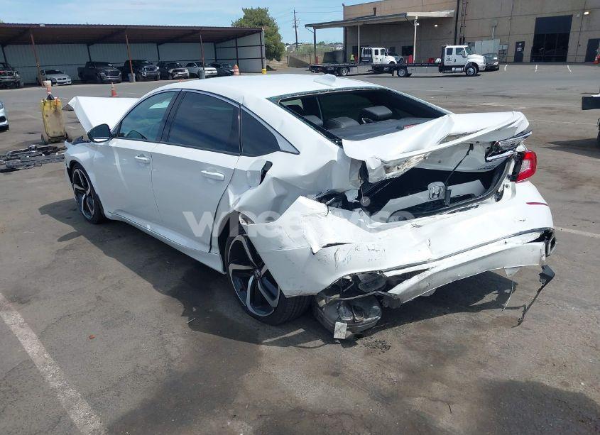 Photo 3 of 2019 Honda Accord SPORT 2.0T (VIN 1HGCV2F31KA032692)