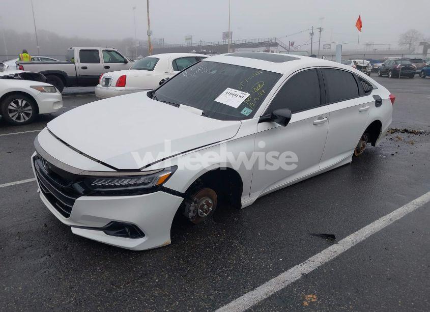 Photo 2 of 2022 Honda Accord SPORT 2.0T (VIN 1HGCV2F31NA009983)