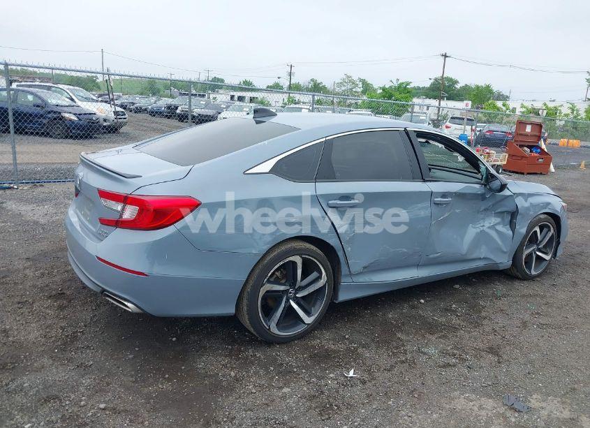 Photo 4 of 2022 Honda Accord SPORT 2.0T (VIN 1HGCV2F31NA024743)