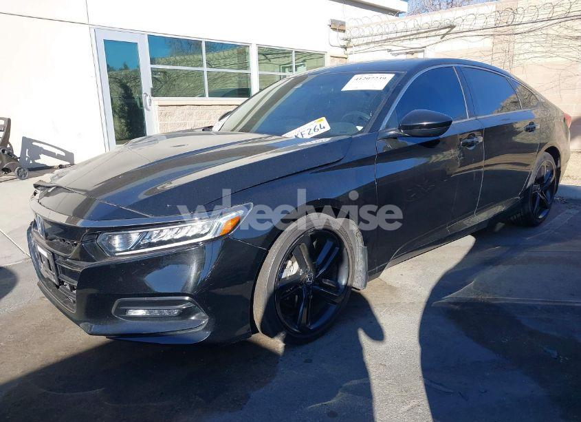 Photo 2 of 2018 Honda Accord SPORT 2.0T (VIN 1HGCV2F32JA037446)