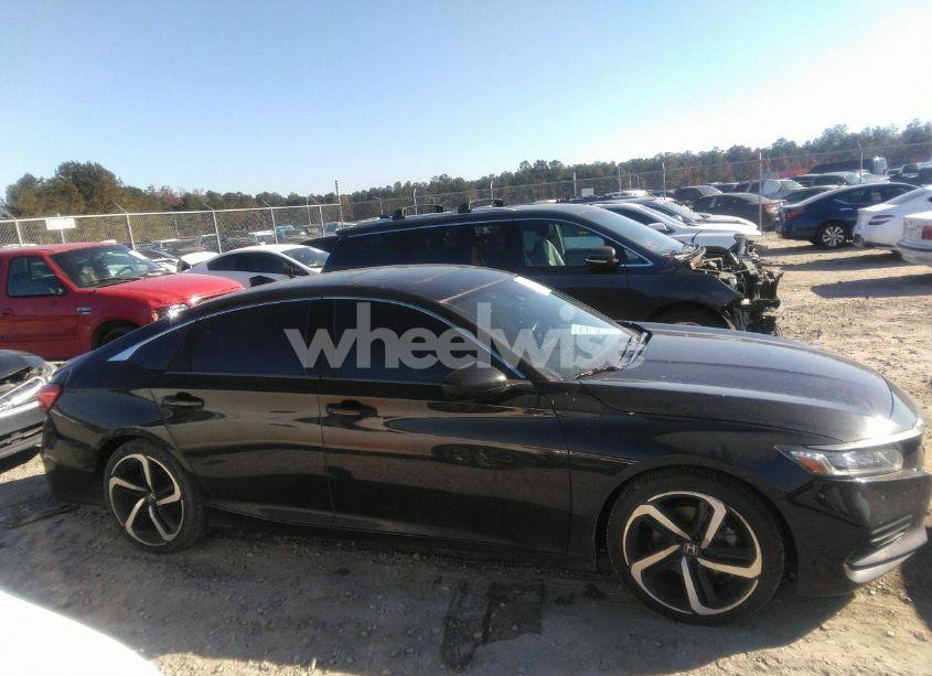 Photo 13 of 2018 Honda Accord SPORT 2.0T (VIN 1HGCV2F32JA037463)