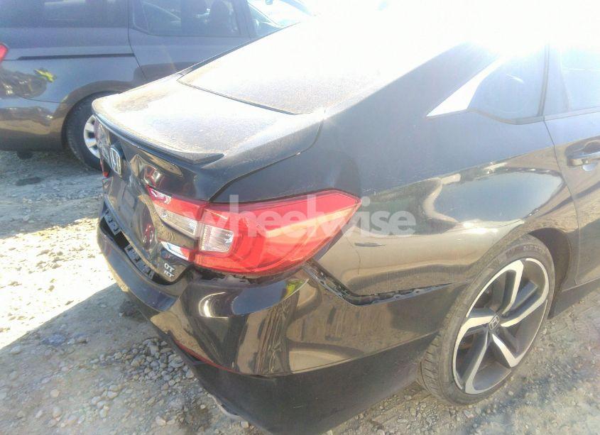 Photo 18 of 2018 Honda Accord SPORT 2.0T (VIN 1HGCV2F32JA037463)