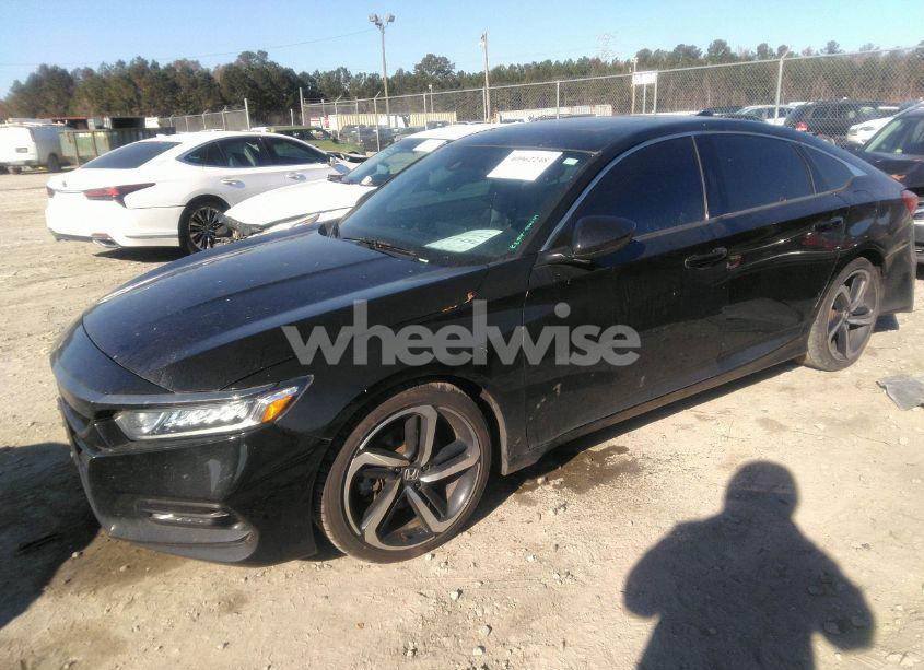 Photo 2 of 2018 Honda Accord SPORT 2.0T (VIN 1HGCV2F32JA037463)