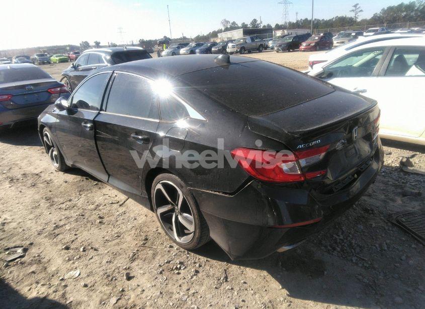 Photo 3 of 2018 Honda Accord SPORT 2.0T (VIN 1HGCV2F32JA037463)