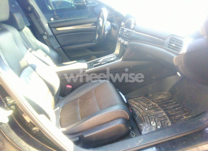 Photo 5 of 2018 Honda Accord SPORT 2.0T (VIN 1HGCV2F32JA037463)