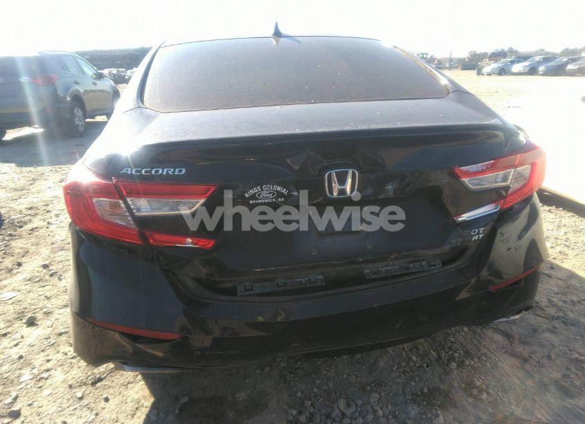 Photo 6 of 2018 Honda Accord SPORT 2.0T (VIN 1HGCV2F32JA037463)