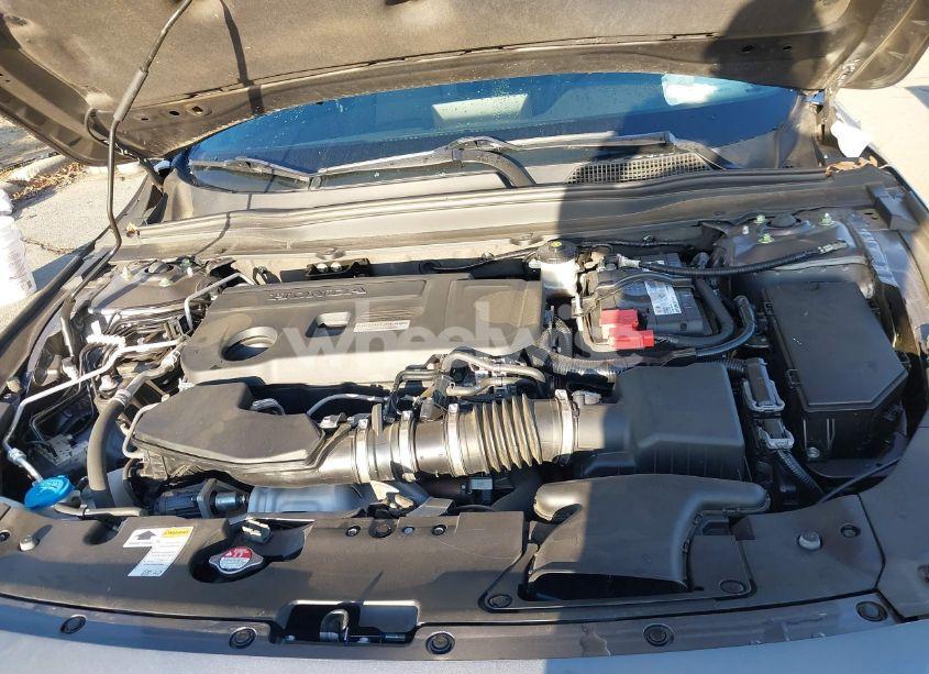 Photo 10 of 2018 Honda Accord SPORT 2.0T (VIN 1HGCV2F32JA041352)