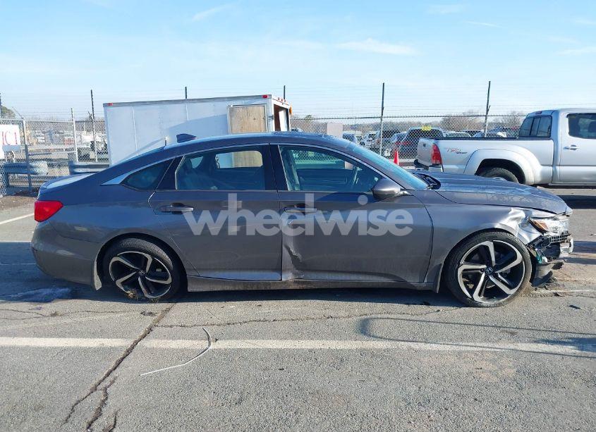 Photo 14 of 2018 Honda Accord SPORT 2.0T (VIN 1HGCV2F32JA041352)