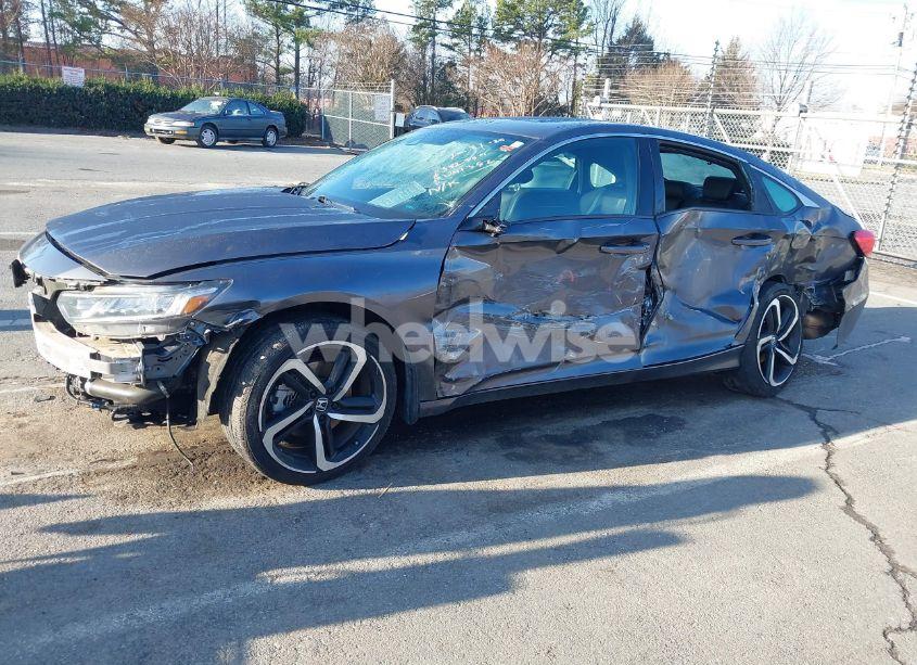 Photo 2 of 2018 Honda Accord SPORT 2.0T (VIN 1HGCV2F32JA041352)