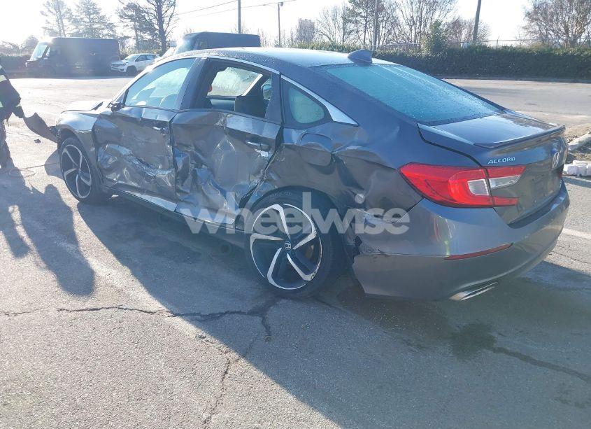 Photo 3 of 2018 Honda Accord SPORT 2.0T (VIN 1HGCV2F32JA041352)