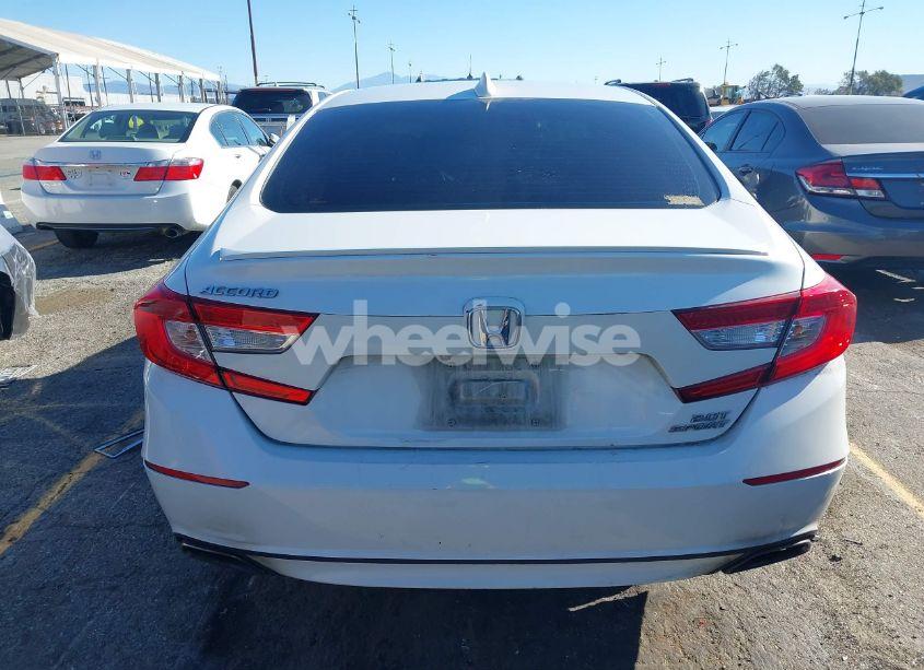 Photo 16 of 2018 Honda Accord SPORT 2.0T (VIN 1HGCV2F32JA048706)