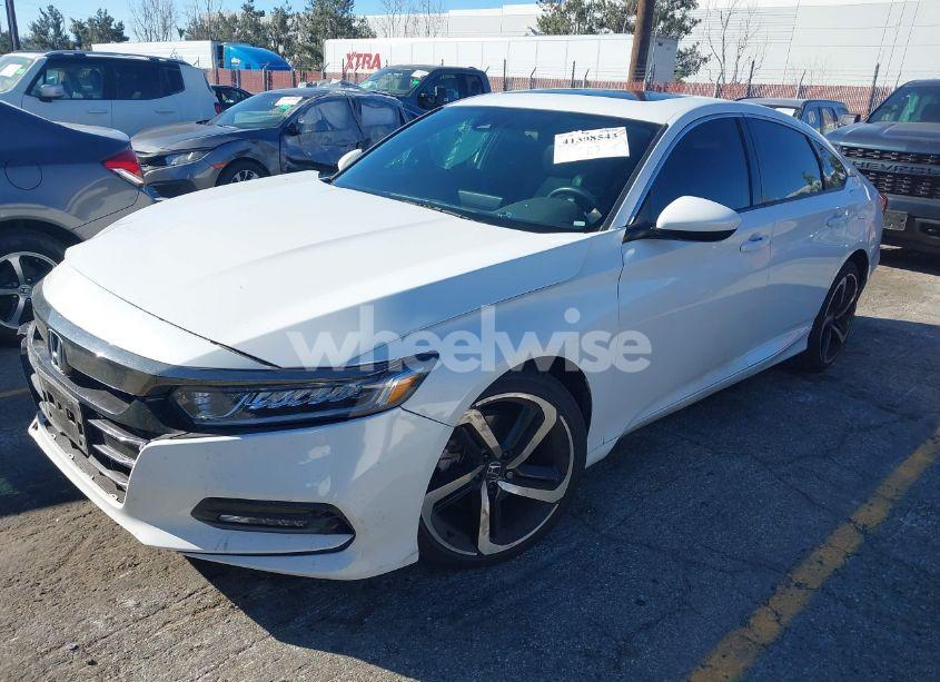 Photo 2 of 2018 Honda Accord SPORT 2.0T (VIN 1HGCV2F32JA048706)