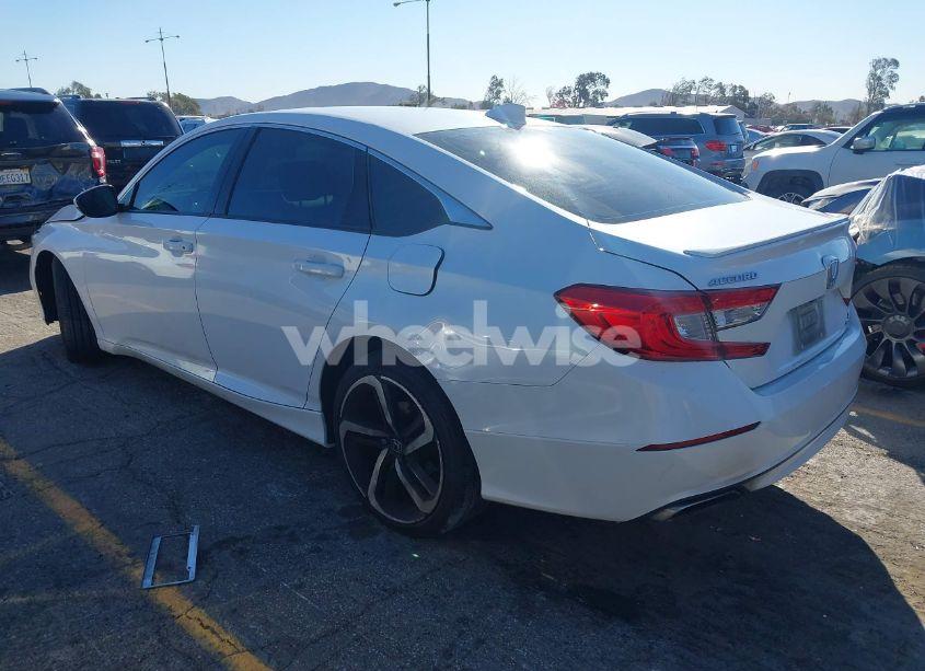 Photo 3 of 2018 Honda Accord SPORT 2.0T (VIN 1HGCV2F32JA048706)