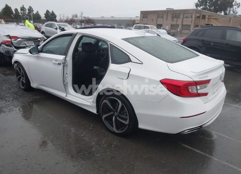 Photo 3 of 2019 Honda Accord SPORT 2.0T (VIN 1HGCV2F32KA016615)