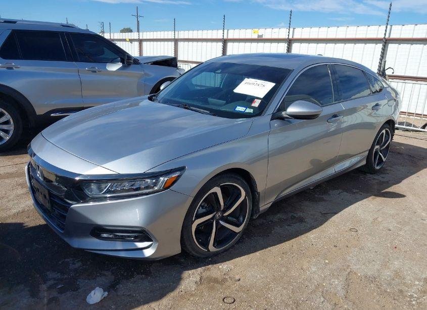 Photo 2 of 2019 Honda Accord SPORT 2.0T (VIN 1HGCV2F32KA030661)