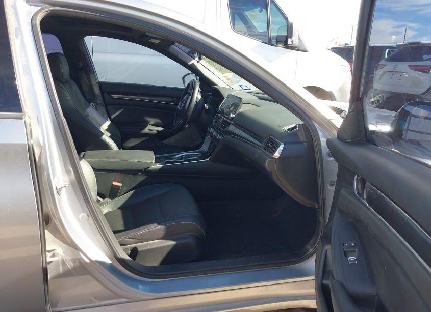Photo 5 of 2019 Honda Accord SPORT 2.0T (VIN 1HGCV2F32KA030661)