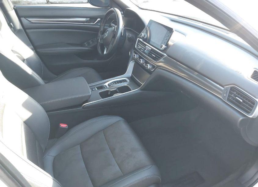 Photo 5 of 2020 Honda Accord SPORT 2.0T (VIN 1HGCV2F32LA015739)
