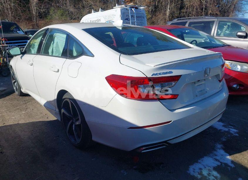 Photo 3 of 2020 Honda Accord SPORT 2.0T (VIN 1HGCV2F32LA031990)