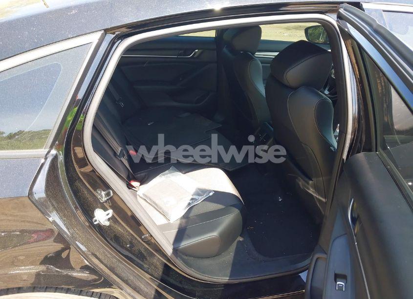 Photo 8 of 2022 Honda Accord SPORT 2.0T (VIN 1HGCV2F32NA015405)