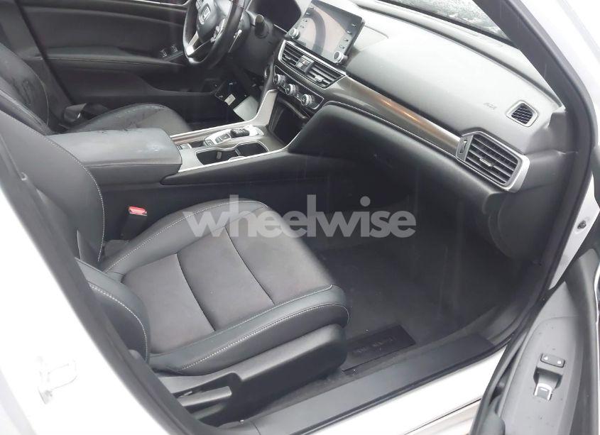Photo 5 of 2022 Honda Accord SPORT 2.0T (VIN 1HGCV2F32NA017932)