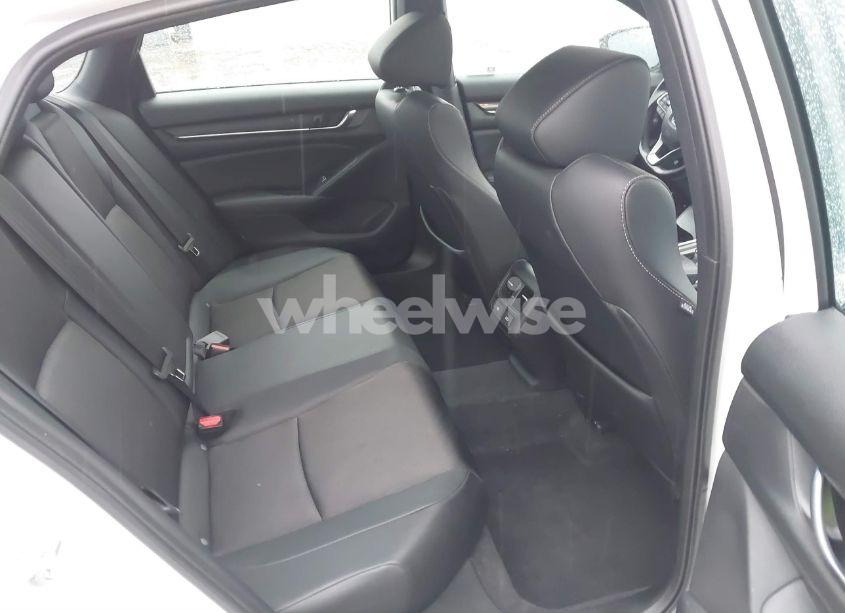 Photo 8 of 2022 Honda Accord SPORT 2.0T (VIN 1HGCV2F32NA017932)