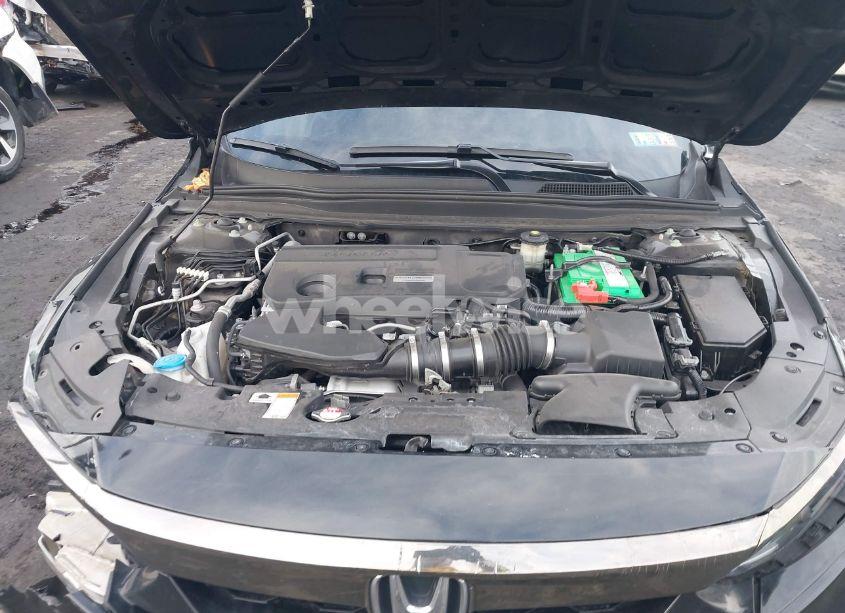 Photo 10 of 2018 Honda Accord SPORT 2.0T (VIN 1HGCV2F33JA013494)