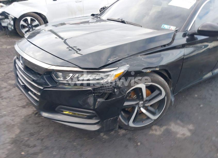 Photo 18 of 2018 Honda Accord SPORT 2.0T (VIN 1HGCV2F33JA013494)
