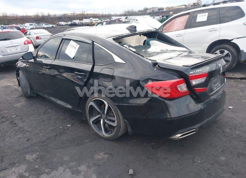 Photo 3 of 2018 Honda Accord SPORT 2.0T (VIN 1HGCV2F33JA013494)