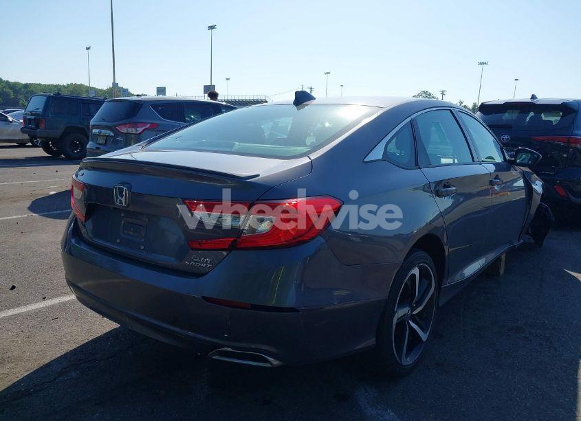 Photo 4 of 2018 Honda Accord SPORT 2.0T (VIN 1HGCV2F33JA027931)