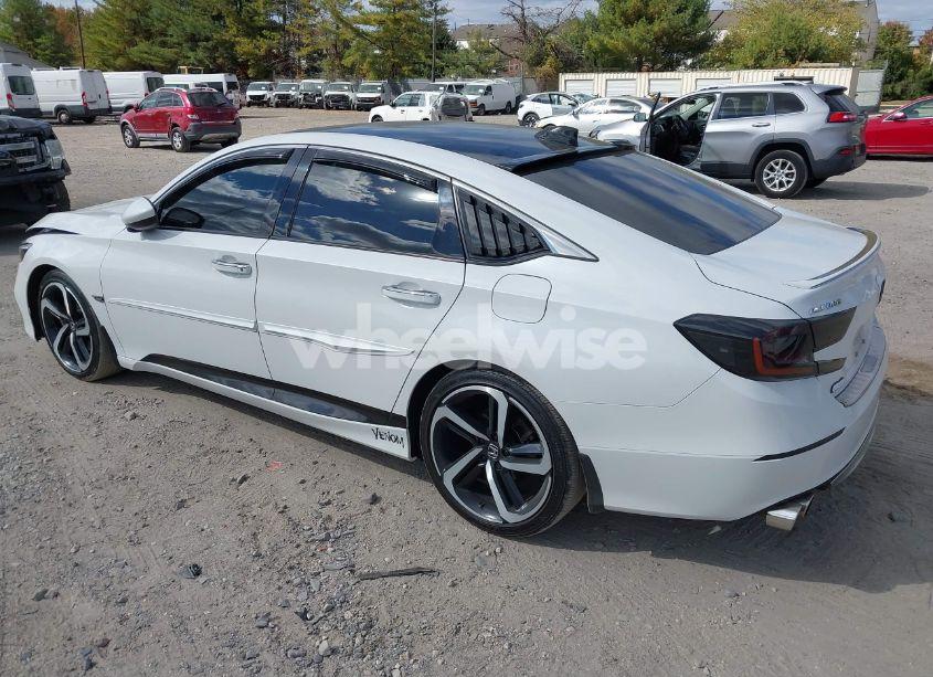 Photo 3 of 2019 Honda Accord SPORT 2.0T (VIN 1HGCV2F33KA014582)