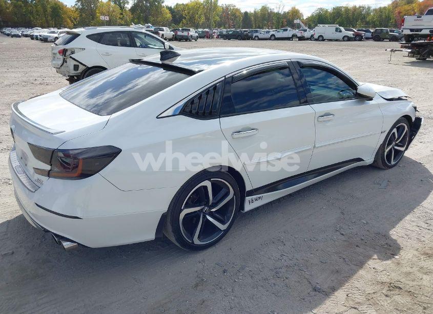 Photo 4 of 2019 Honda Accord SPORT 2.0T (VIN 1HGCV2F33KA014582)